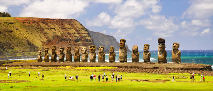 easter-island-moai-statues